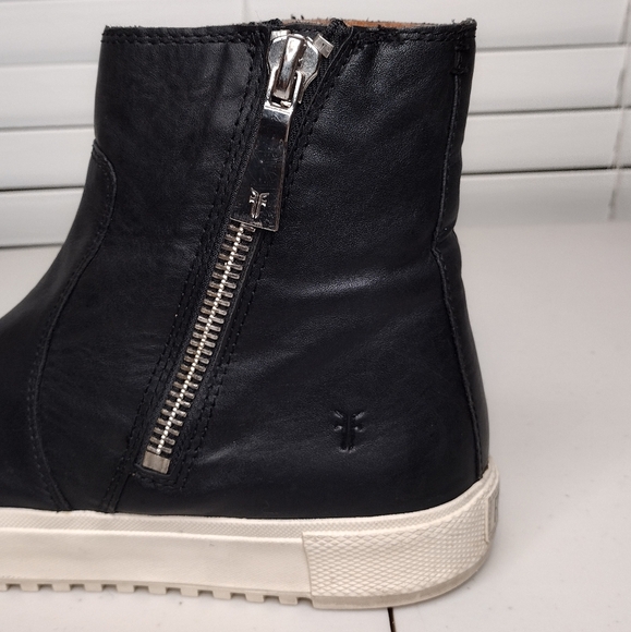 Frye Gia Lug Women's Leather Zip Ankle Booties Sz 8.5 - Picture 10 of 16